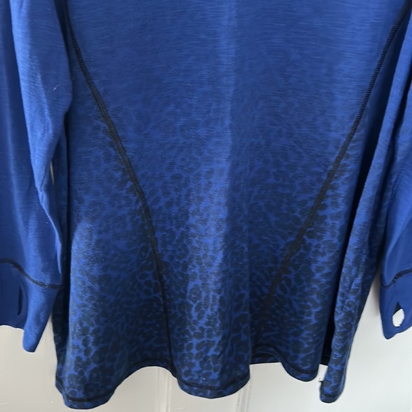 Active zone, royal blue, long sleeve, animal, print, ombré in woman size X - Picture 4 of 6